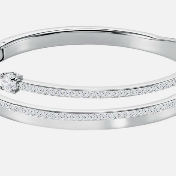 Nwt Swarovski bracelet - Picture 2 of 5